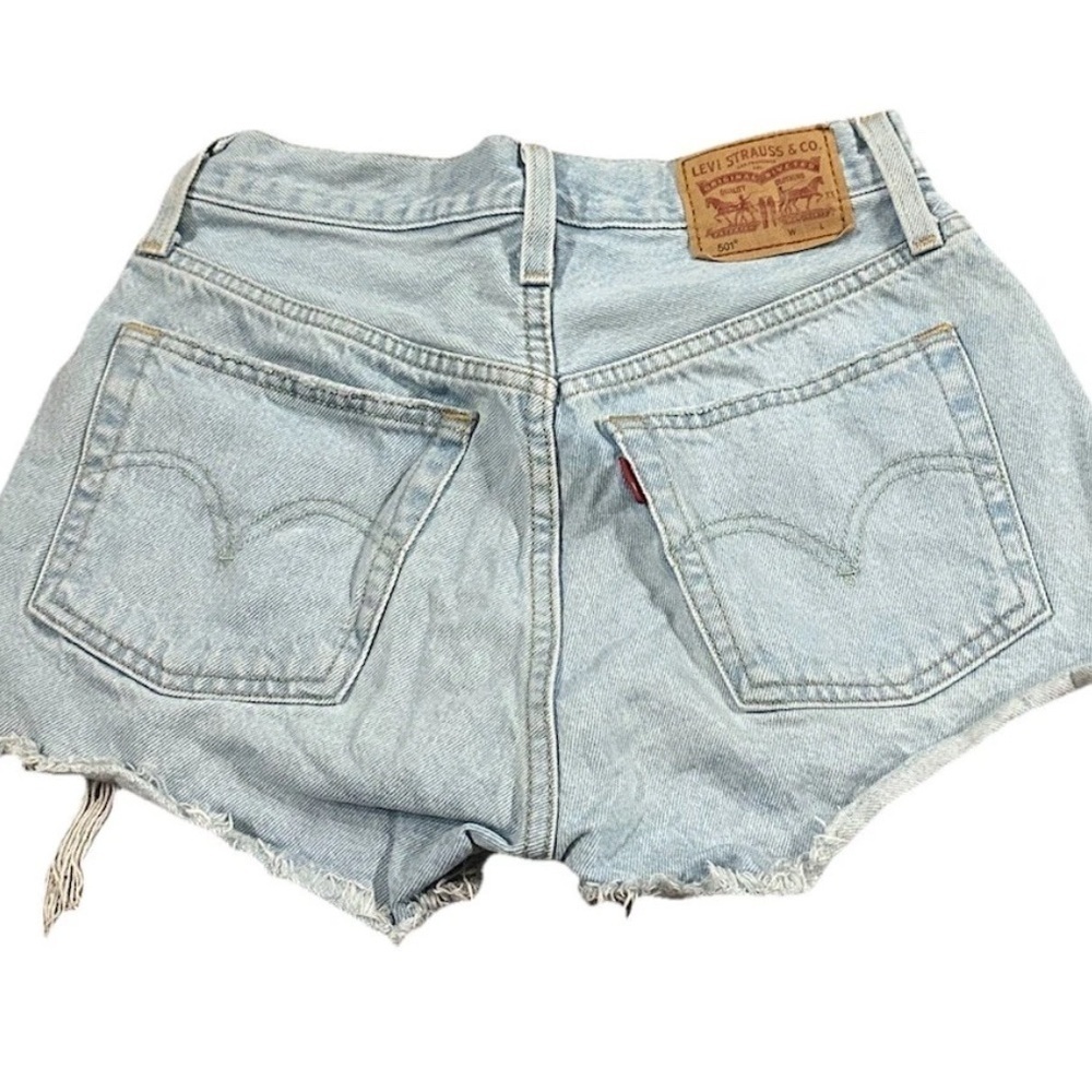 Levi’s Premium 501 Original Shorts, Women's Size 25 Ojai Frost Light Indigo - Picture 2 of 7